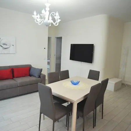 Apartment Glee House