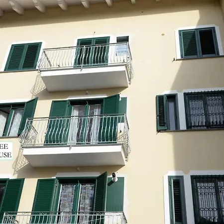 Glee House Apartment Pianillo